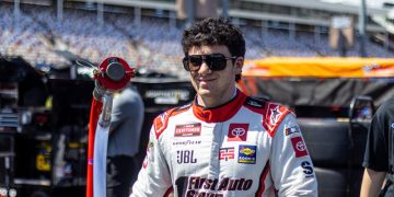 Gio Ruggiero na CARS Touru u North Wilkesborou – scena na kratkim stazama