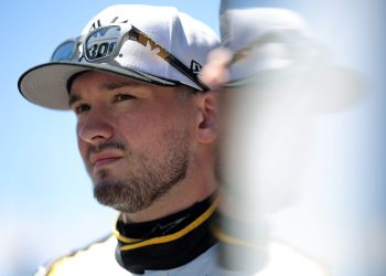 Joe Gibbs Racing ponovo potpisuje Taylora Graya