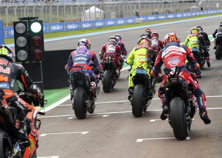 MotoGP-ov kontroverzni prijedlog jednog motocikla suočava se s neočekivanim zaokretom MotoGP-ov kontroverzni prijedlog jednog motocikla suočava se s neočekivanim zaokretom