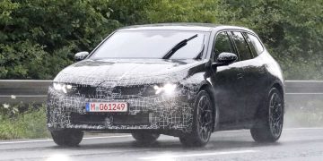 Novi BMW i3 Touring zabilježen u prirodi s robusnim lukovima i prostranim prtljažnikom