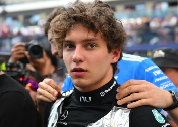 ‘Teško se suprotstaviti Kimi Antonelliju’ – Jolyon Palmer i James Hinchcliffe ukazuju na najveće prijetnje.