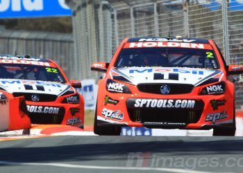 Vijesti o modelima automobila: Holden Racing Team Commodore Supercars Tander/Luff, Courtney/Perkins 2015. Gold Coast 600 izdanje