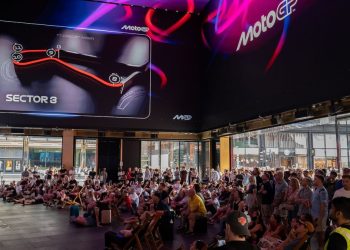 Više od 20.000 obožavatelja doživjelo MotoGP na londonskom Outernetu