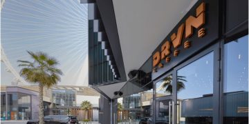 Zašto je ovaj kafić u Abu Dhabiju raj za obožavatelje benzina