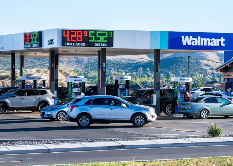 Federalni MPG povratak smanjiće cijene automobila, omogućujući vam da potrošite ušteđeni novac umjesto na gorivo.