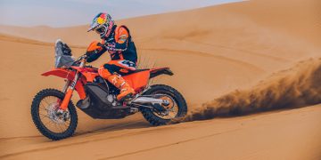 Izgrađena na desetljećima dominacije u Dakaru: KTM 450 RALLY REPLIKA 2027. godine u SAD-u