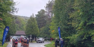 Kendall Kramer i Brian Bushey pobjednici Foggy Climb to the Castle Rollerski utrke