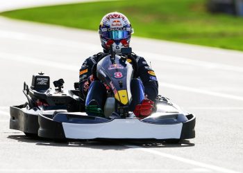Max Verstappen pobjeđuje 100 karting vozača u Red Bull F1 Star izazovu ‘Max vs. 100’
