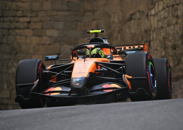 McLaren Racing navodno je postavio povijesnu prekretnicu prihoda od milijardu dolara. McLaren Racing navodno je postavio povijesnu prekretnicu prihoda od milijardu dolara.