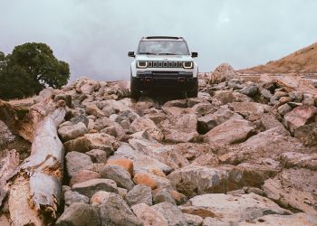Novi Jeep Recon EV: savršena avanturistička oprema za urbane entuzijaste