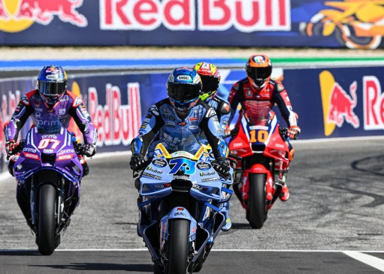 Početak izlazaka iz Pitlanea zabranjen od 2027. te ažurirane koncesije za Moto2: odluke Komisije za Veliku nagradu Početak izlazaka iz Pitlanea zabranjen od 2027. te ažurirane koncesije za Moto2: odluke Komisije za Veliku nagradu