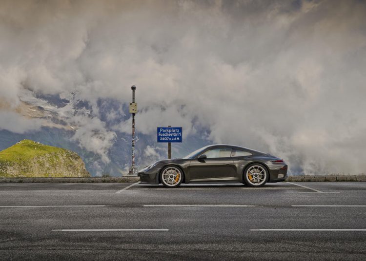 Porsche odaje počast europskim brdskim utrkama s novim 911 GT3 Bergspor