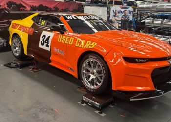 Superautomobili: Garry Rogers Motorsport otkriva Bathurst 1000 test livreju za Nathana Hernea i Jamesa Moffata