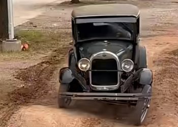 98-godišnji Ford model A savladao Ramov terenski izazov