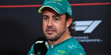 Fernando Alonso zadirkuje o svojoj daljnjoj karijeri poricanjem sudjelovanja na Dakaru