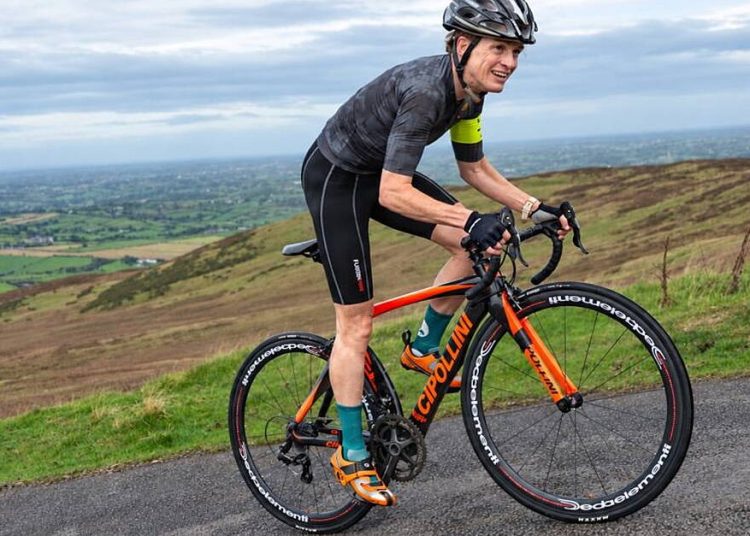 Kako je legenda Ironmana postala prvak Irish Hill Climb nakon 1 vožnje na cestovnom biciklu
