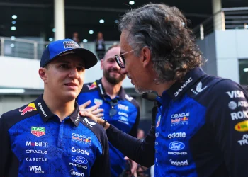 Laurent Mekies priznaje da mu ‘dugujemo’ nakon što su problemi s Red Bullom uništili vikend Isacku Hadjaru u Singapuru