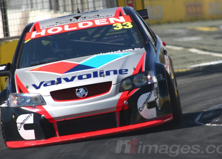 Lee Holdsworth kažnjen zbog šale o trkaćem odijelu, 2009. Gold Coast V8 Supercars