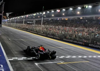 Max Verstappen razbija singapursko prokletstvo dominantnom pobjedom na Marina Bay Street Circuitu