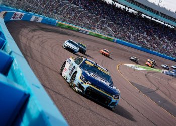 NASCAR poredak nakon Phoenix Racewaya