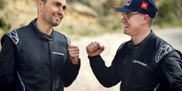 POTPUNA POSTAVA TIMA: DEFENDER PREDSTAVLJA SUVOZAČKI TRIO UOČI DAKAR RALLYA 2026.